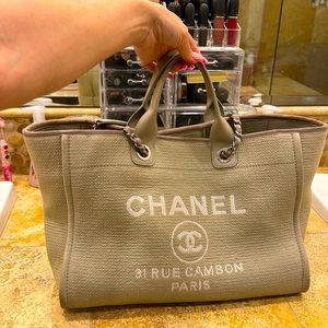 Chanel Deauville bag large gray